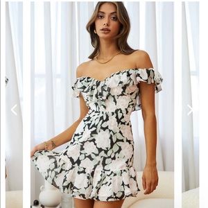 Selfie Leslie Floral Tie up ruffle dress